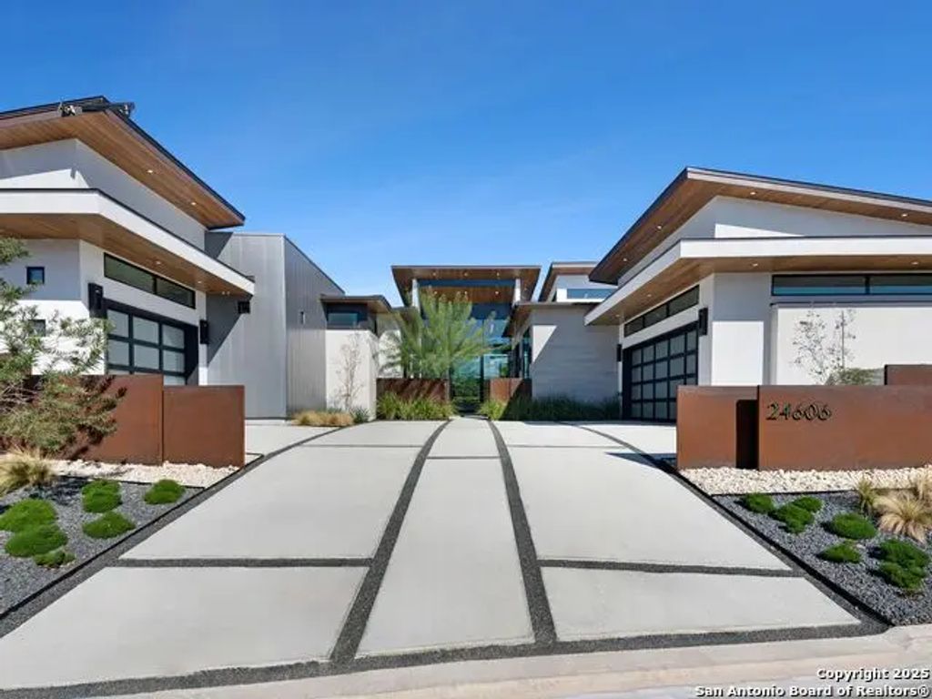 24606 Cliff Line, San Antonio