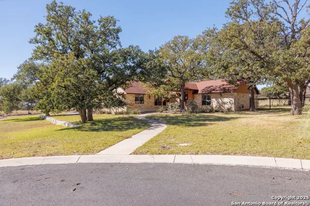 1200 Doe Run, Fredericksburg
