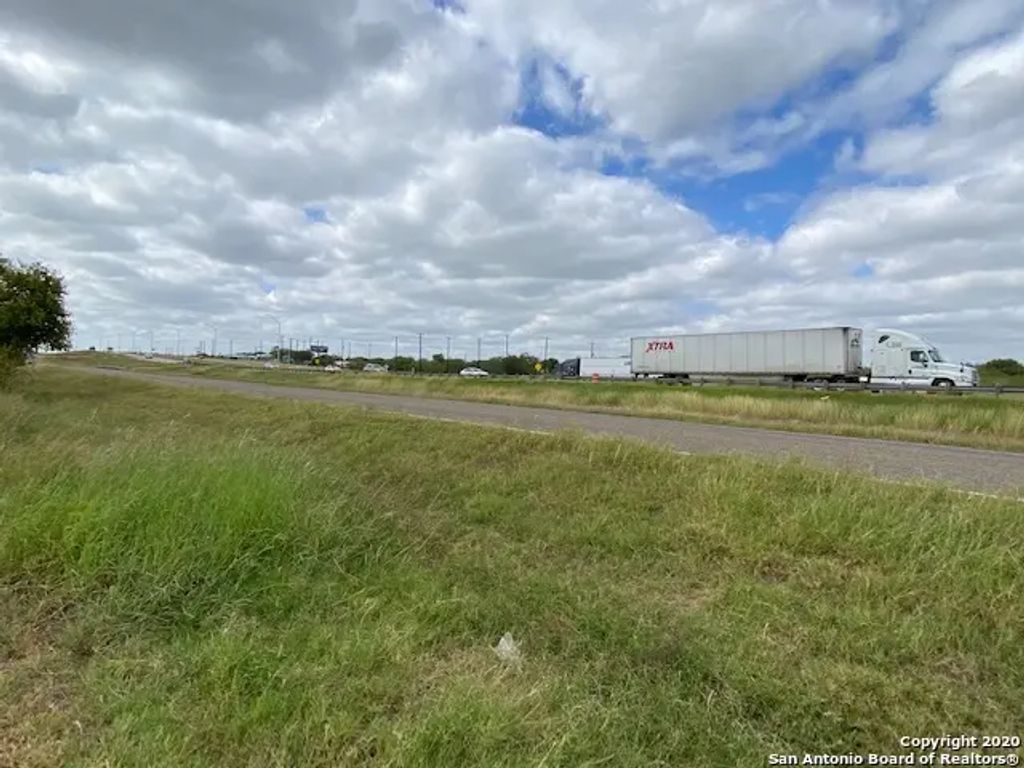 12020 Interstate 10, Converse