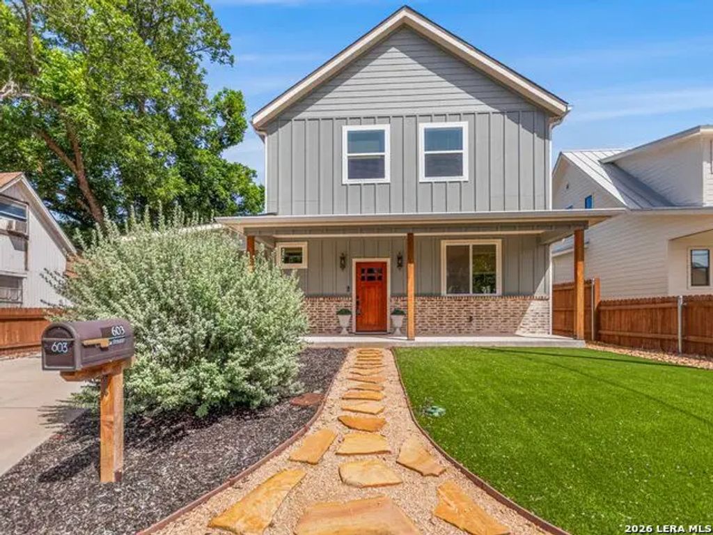 603 Graham, Boerne