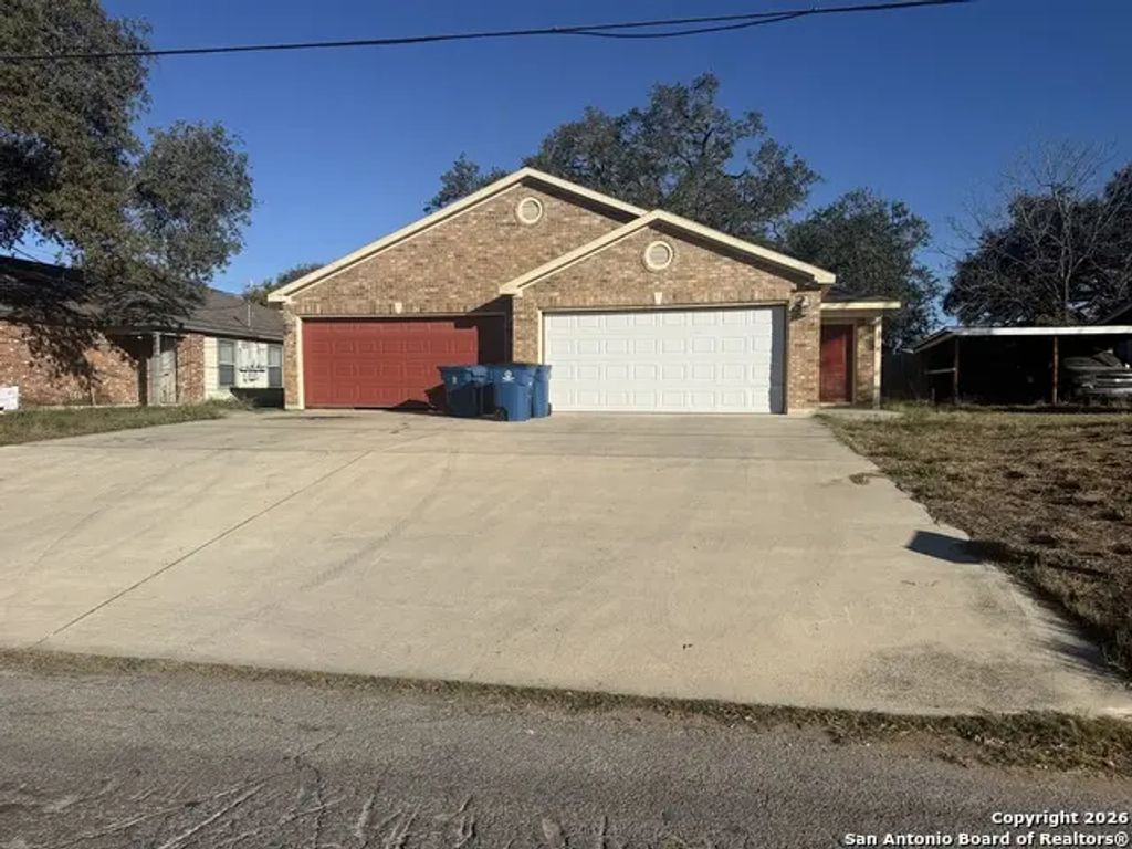 707 Dallas, Pleasanton