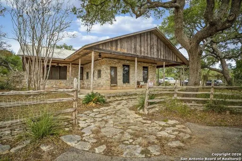 360 Kirk Ln, Bulverde