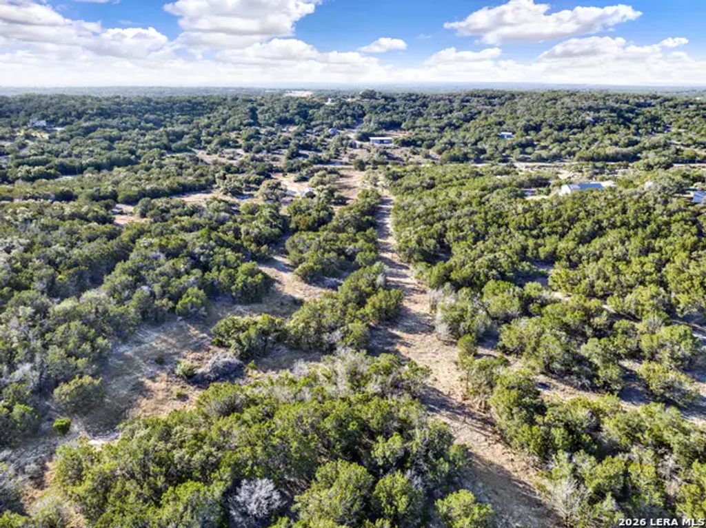 388 County Road 243, Hondo