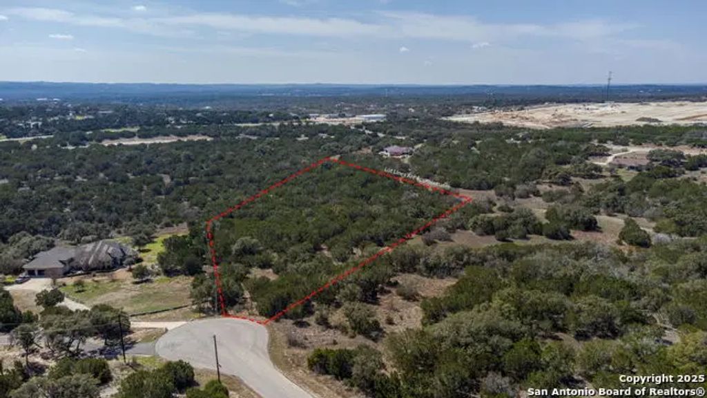 128 Milfoil Ln, Spring Branch