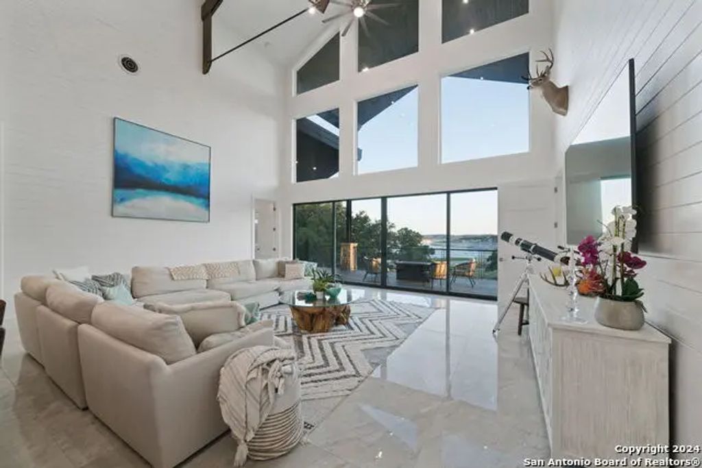 757 County Road 262, Mico