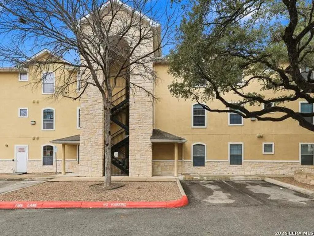 7323 Snowden Rd 1304, San Antonio