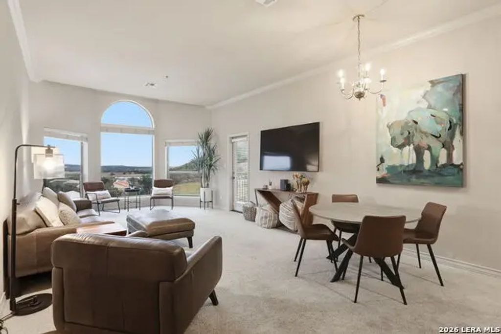 20 E Tapatio Dr 302, Boerne