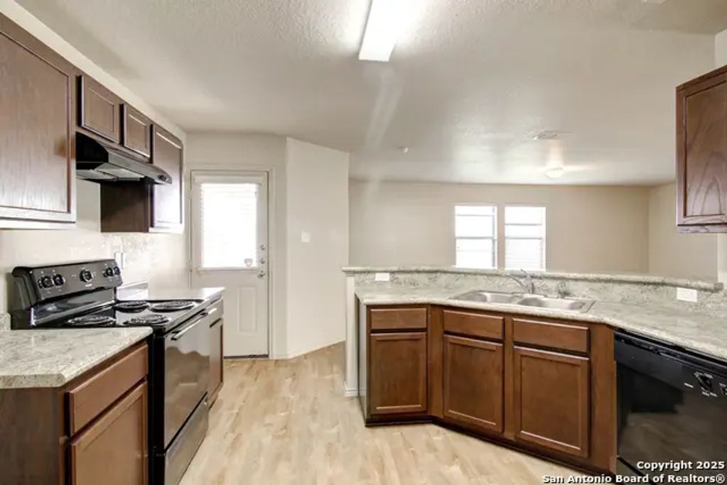 8926 Gerald Ohara, San Antonio