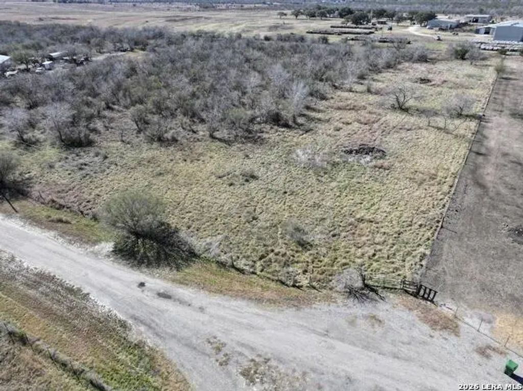 219 Nopal, Beeville