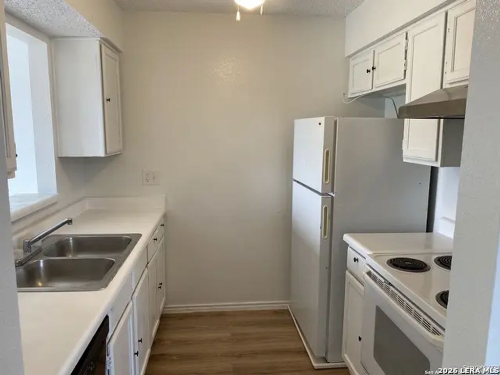 4949 Hamilton Wolfe 5201, San Antonio