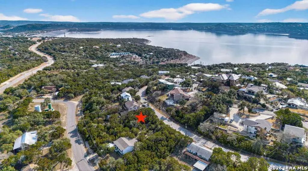 528 Highland Heights, Canyon Lake
