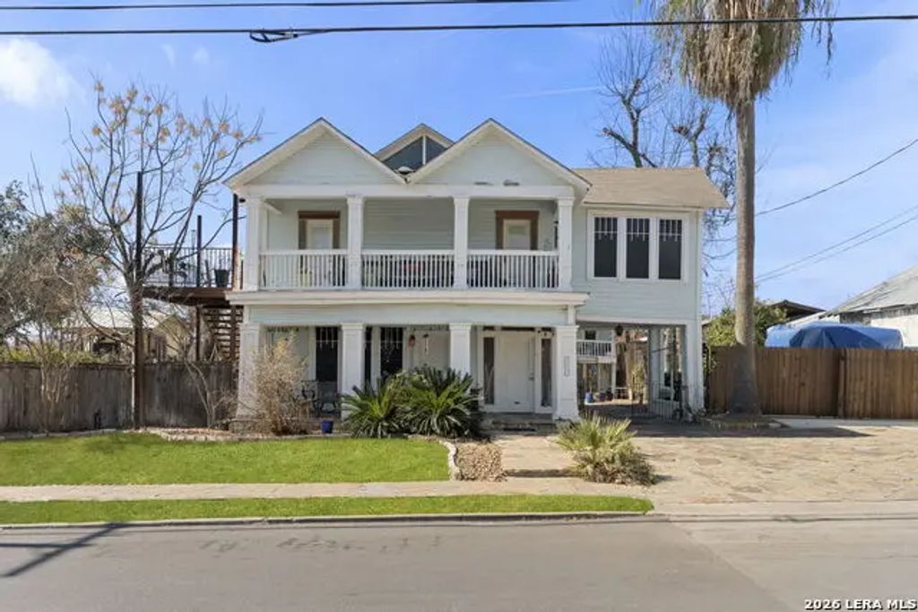 3221 N Flores, San Antonio