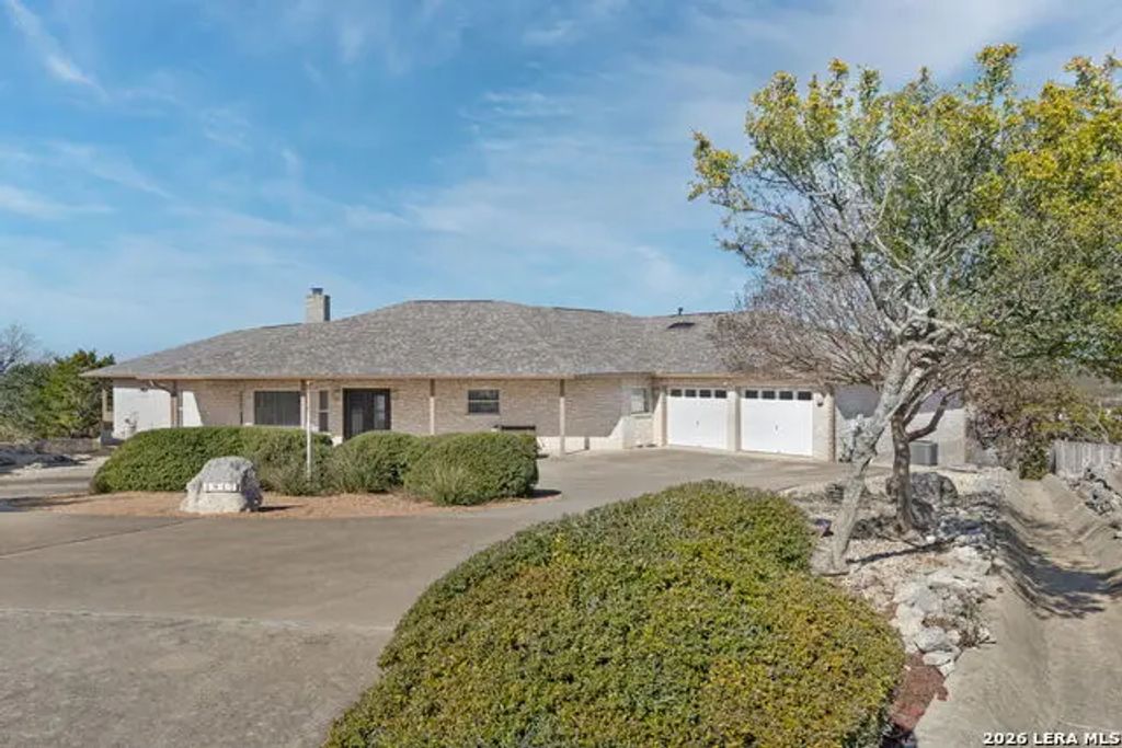 1817 Summit Point, Kerrville