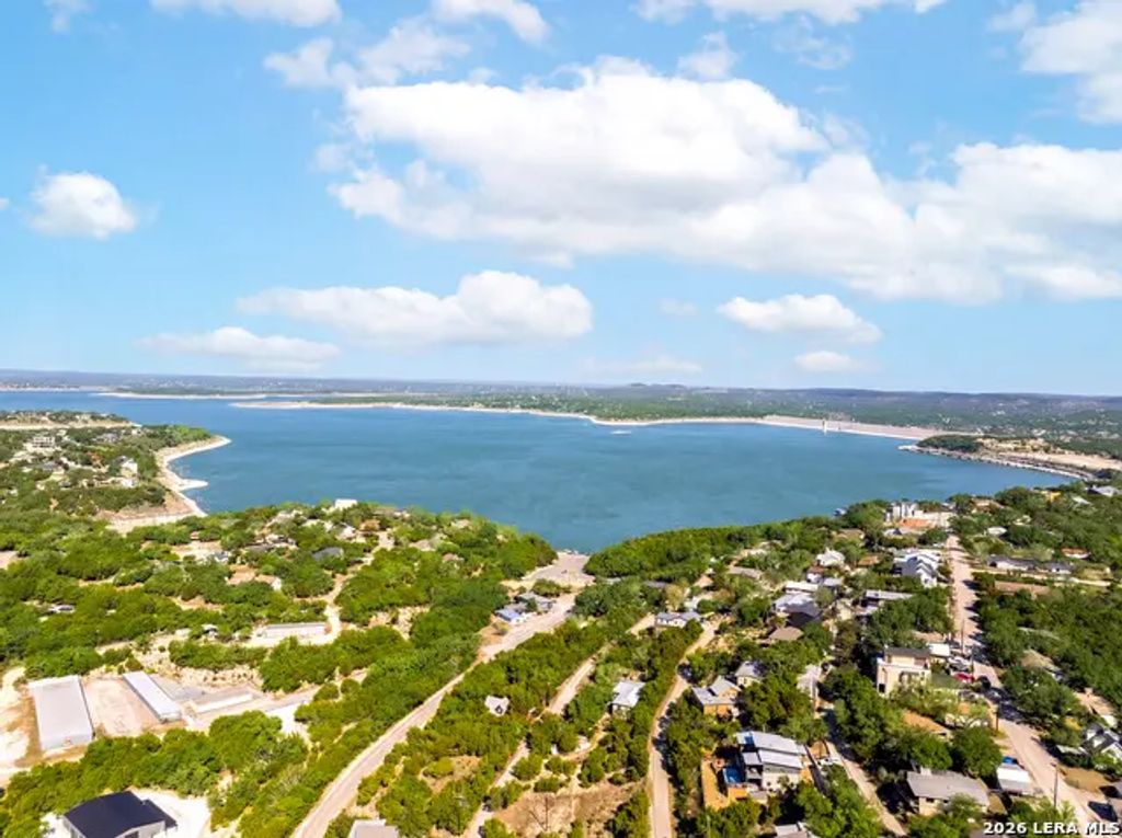 651 Rock Castle, Canyon Lake