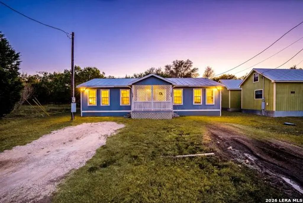 289 Chaparral Dr, Bandera