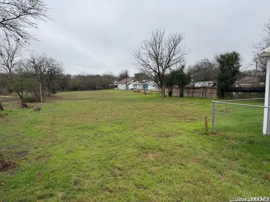 237 Chickering Ave, San Antonio