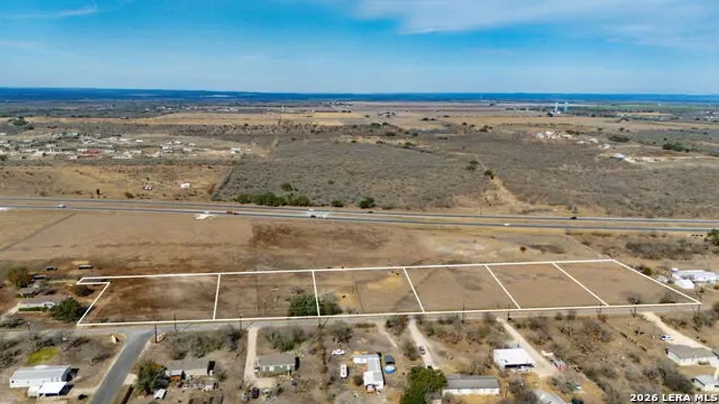 Lot 2f Cr 4631, Hondo