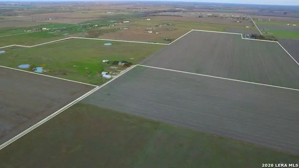 2005 County Road 405, Taylor