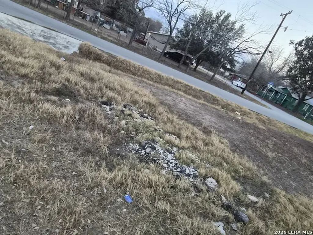 10231 Commerce, Atascosa