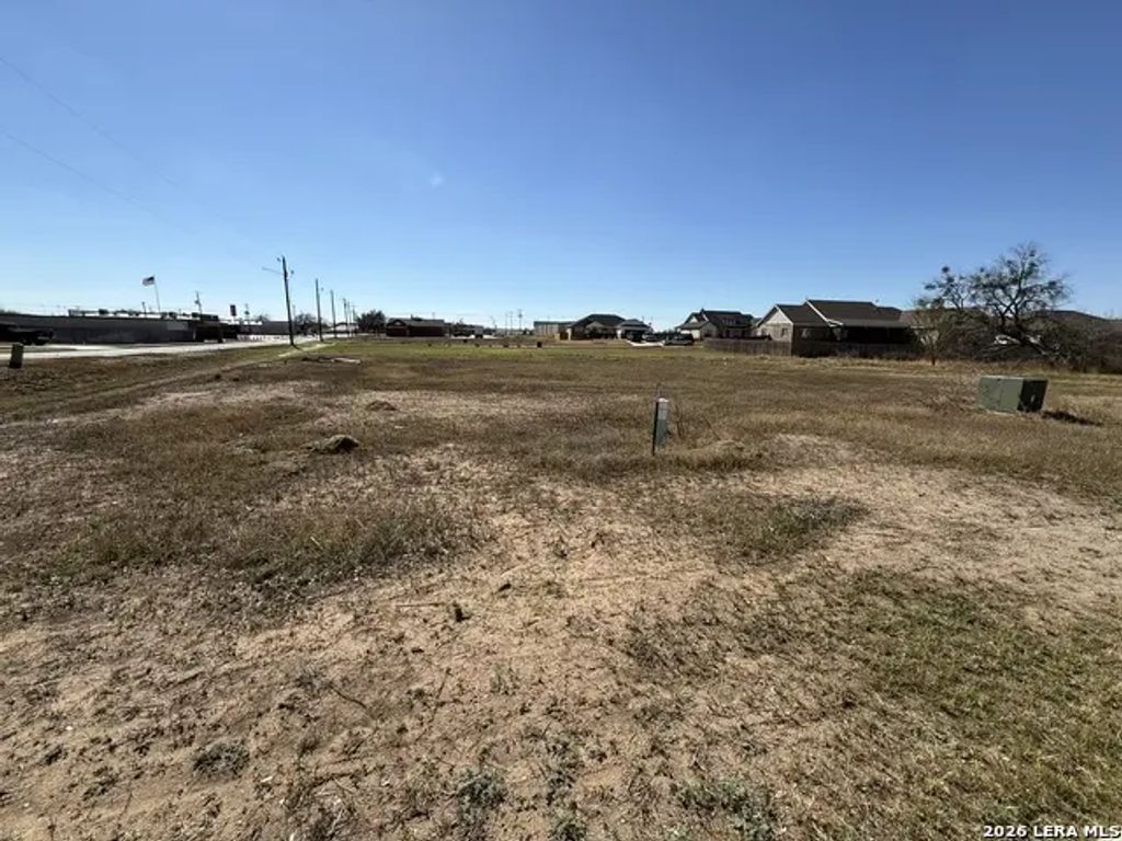 701 N Dickson, Poth