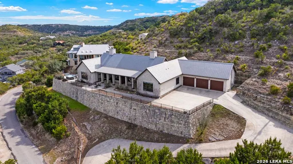 800 High Oaks, Canyon Lake