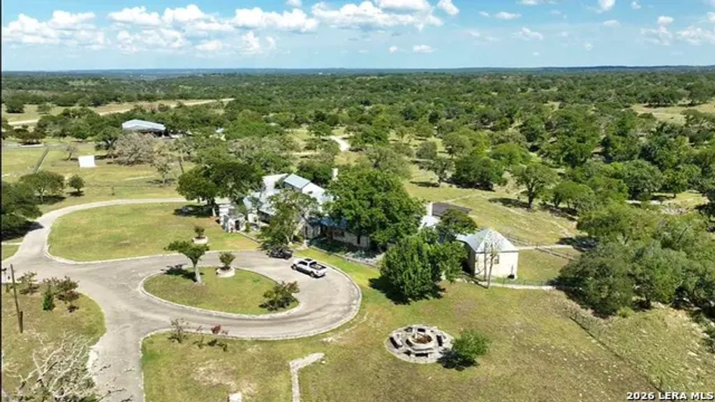 2951 Fall Creek Rd, Kerrville