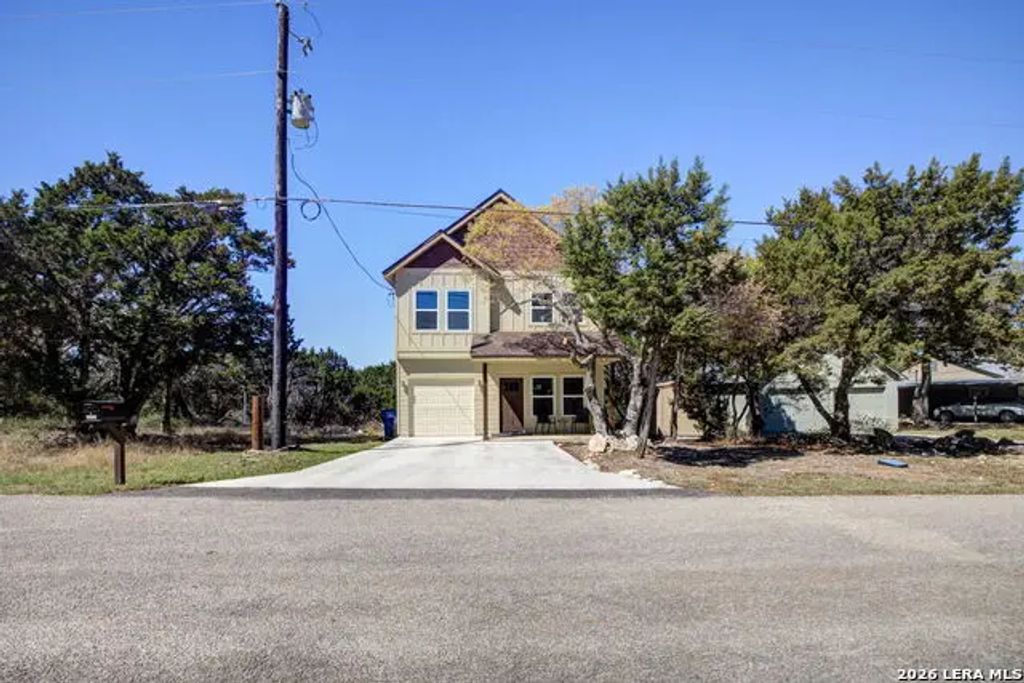 1577 Whispering Hills, Canyon Lake