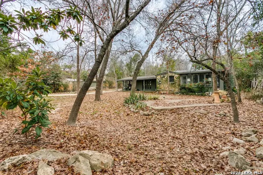 231 E Sunset, San Antonio