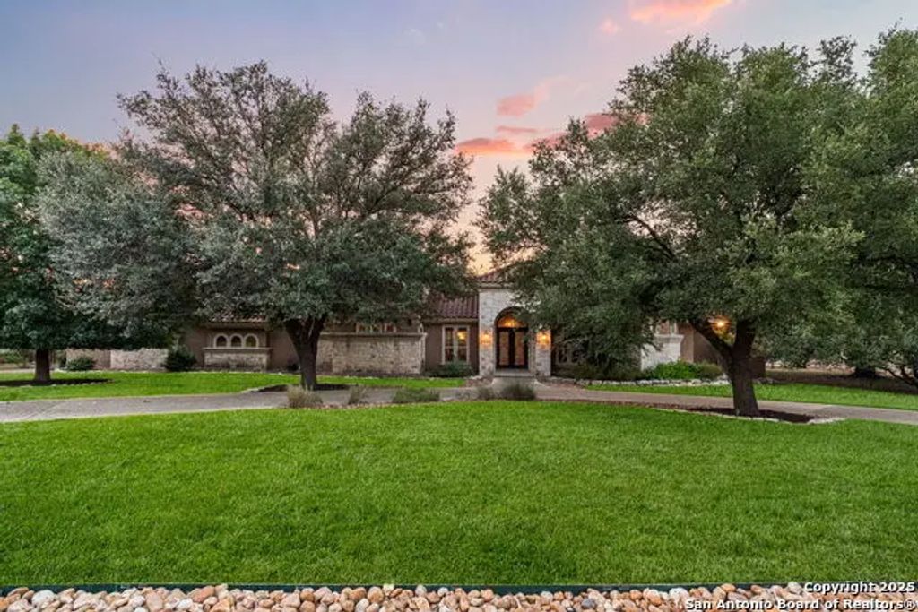 7607 Sky Loop, San Antonio
