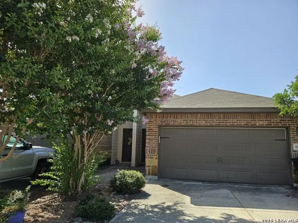 1049-1051 Carolyn Cove, New Braunfels