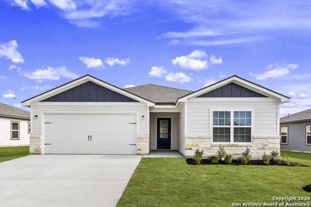 16170 Farmer, Lytle