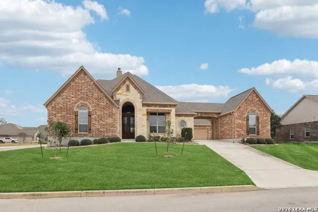 117 Texas Bnd, Castroville