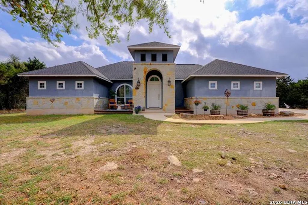 1134 Victoria, Spring Branch