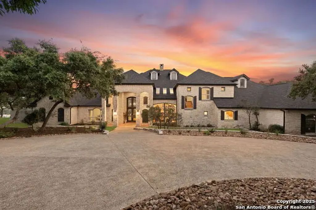 113 Carino Cv, Boerne