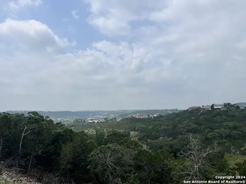 121r Hannah Ln, Boerne