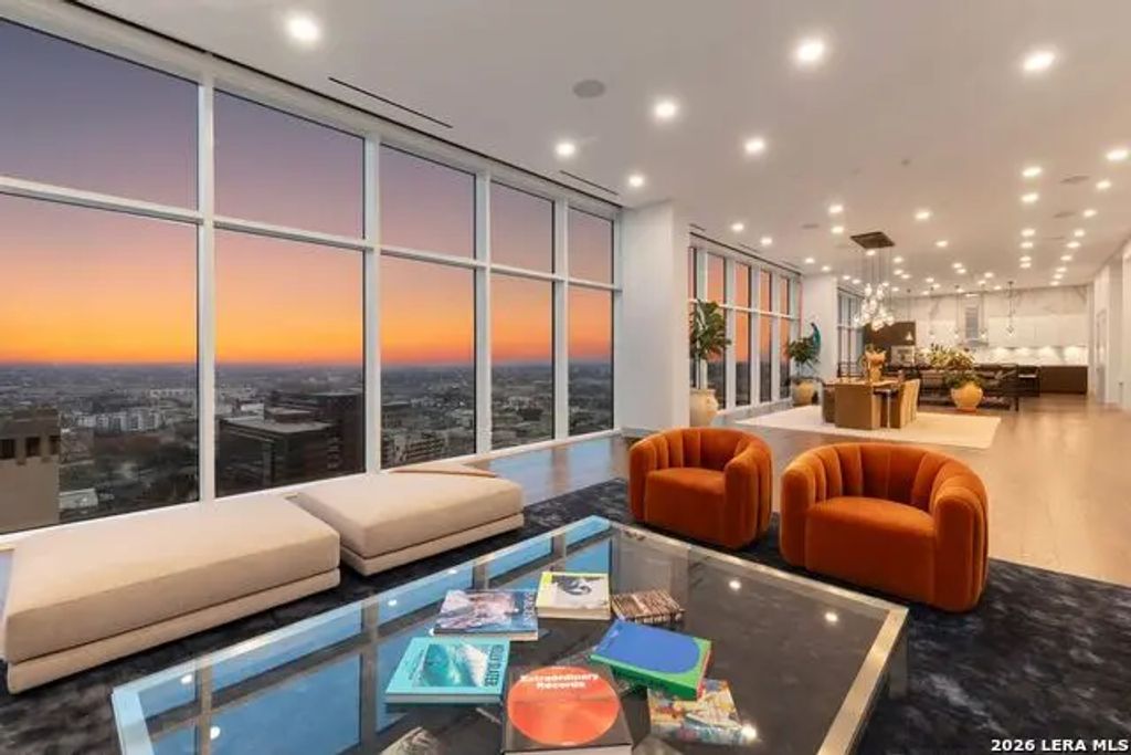 123 Lexington 1803, San Antonio