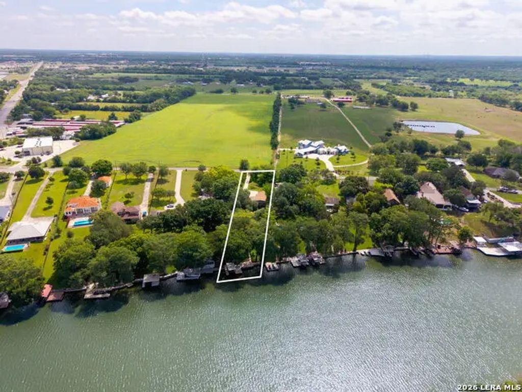 92 Turtle Ln, Seguin