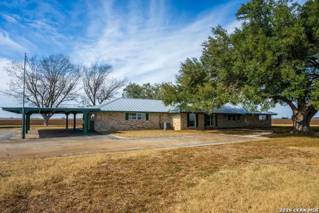 3830 County Road 541, Hondo