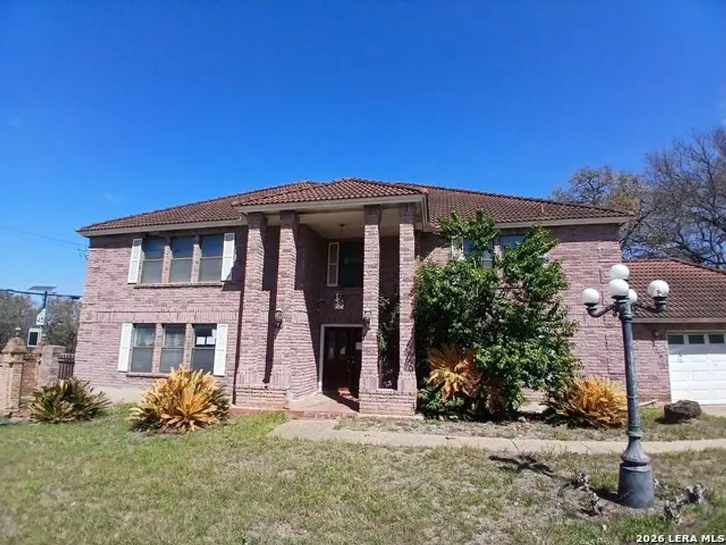 3919 Creek Spg, San Antonio