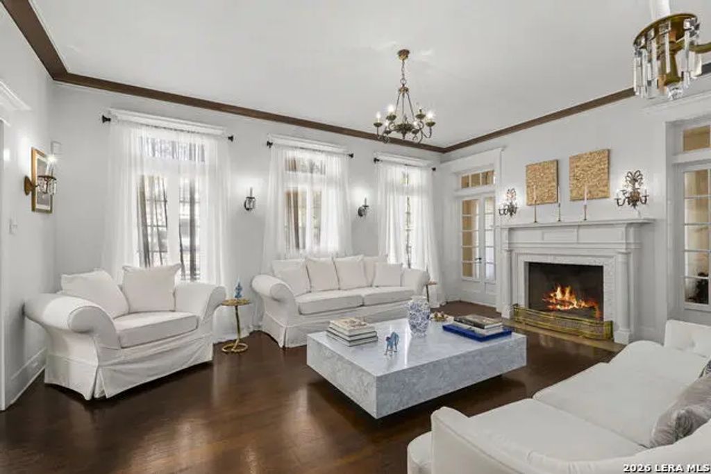 110 E Mulberry, San Antonio