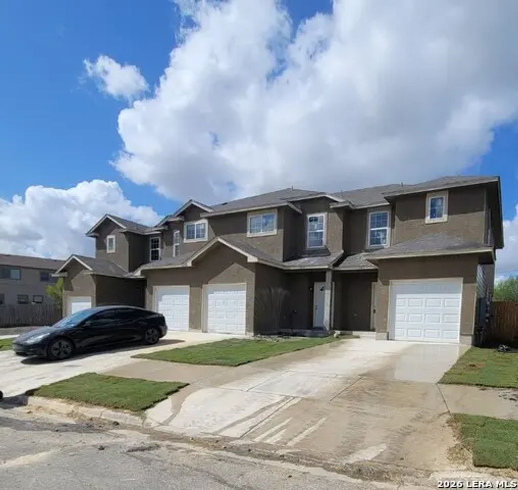 7311 Colina Way, Converse