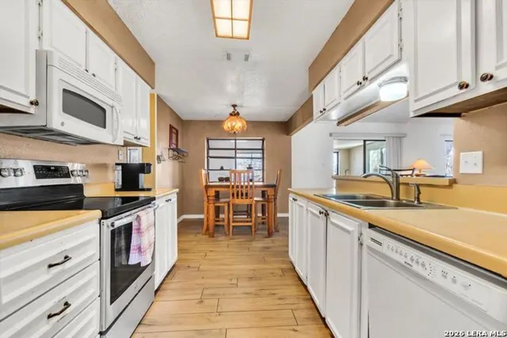 16630 Martins Ferry, San Antonio
