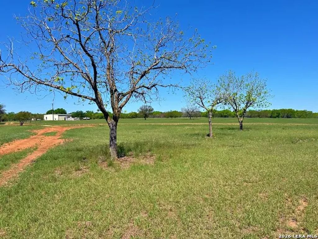 3265 Highway 97, Jourdanton