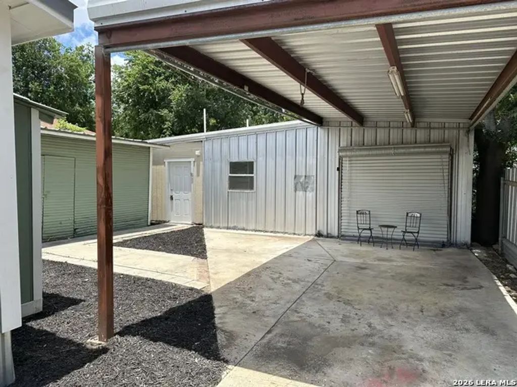 1619 Nolan B, San Antonio