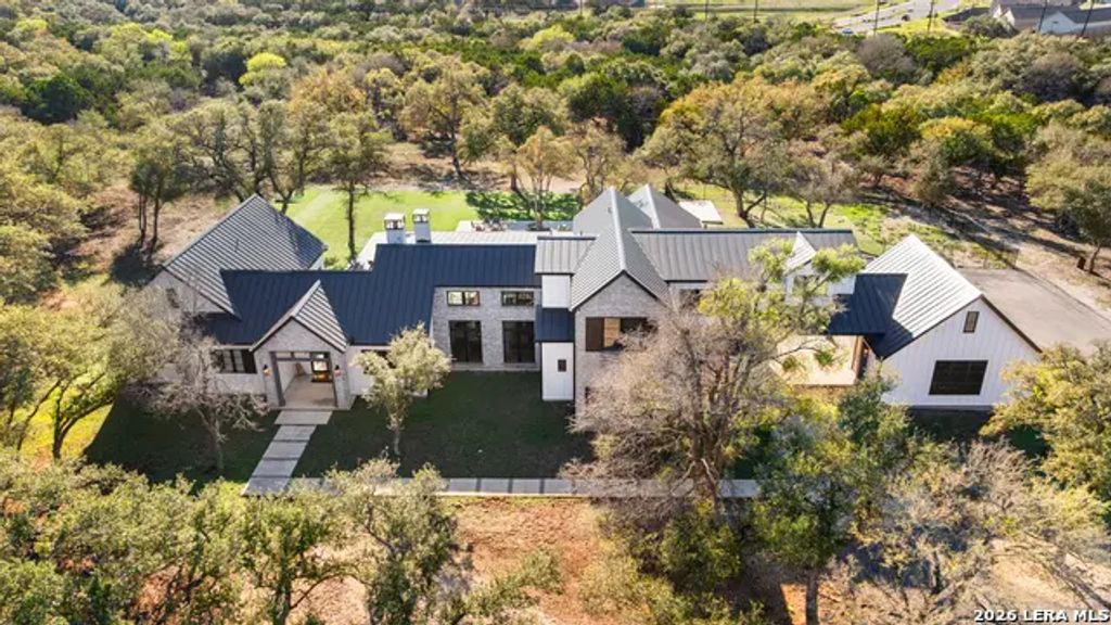 31952 Smithson Valley, Bulverde