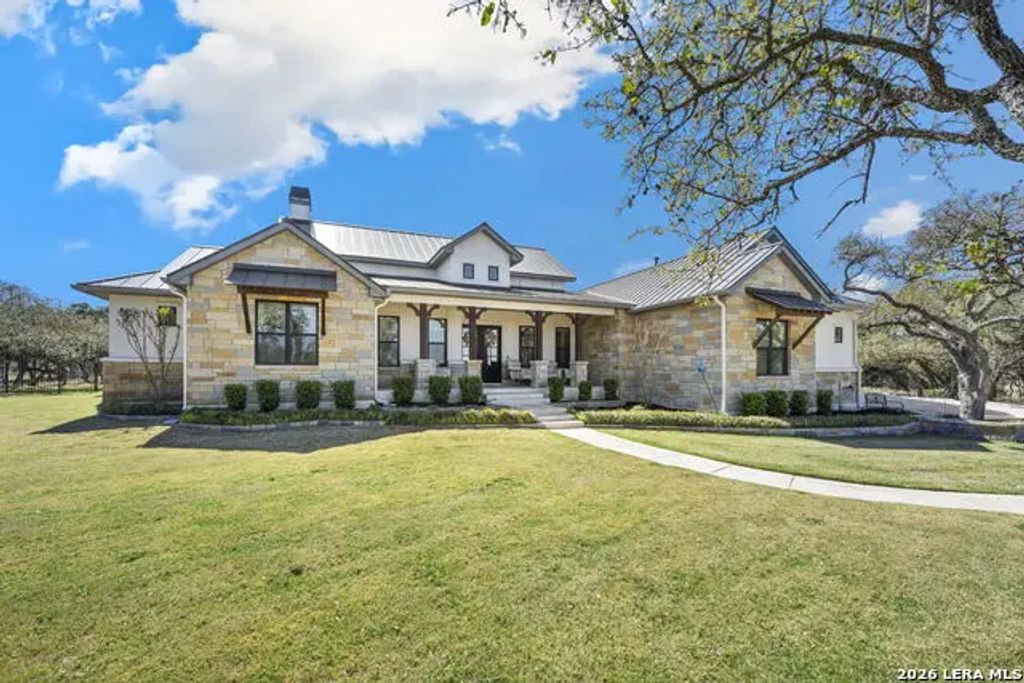 979 Belle Oaks, Bulverde