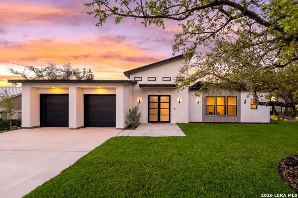 707 Lone Cir, San Antonio