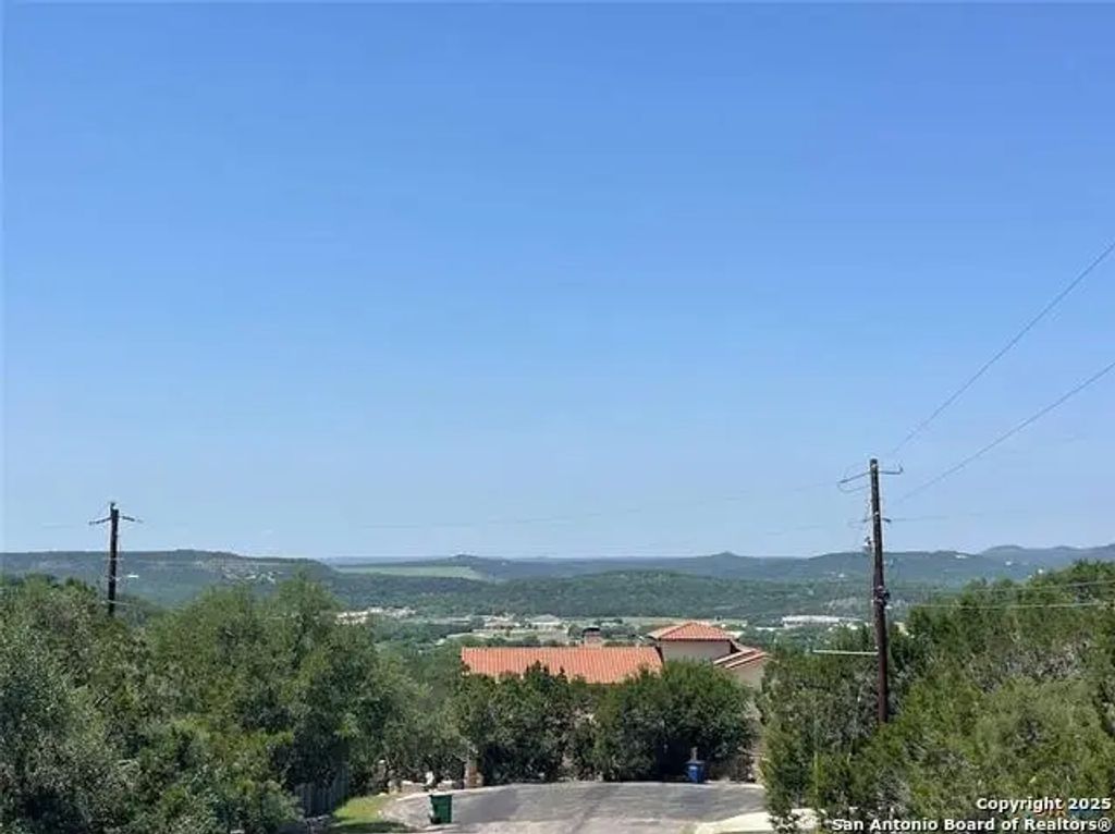 1078 Summit Ridge, New Braunfels