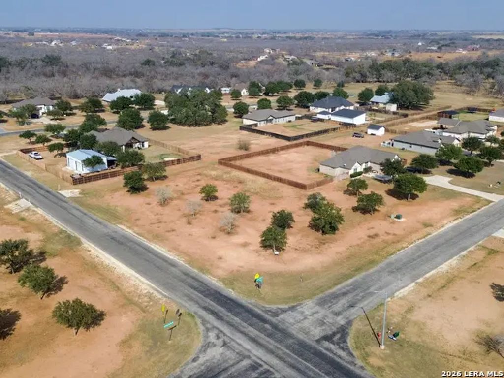 160 W Medium Meadow, Lytle