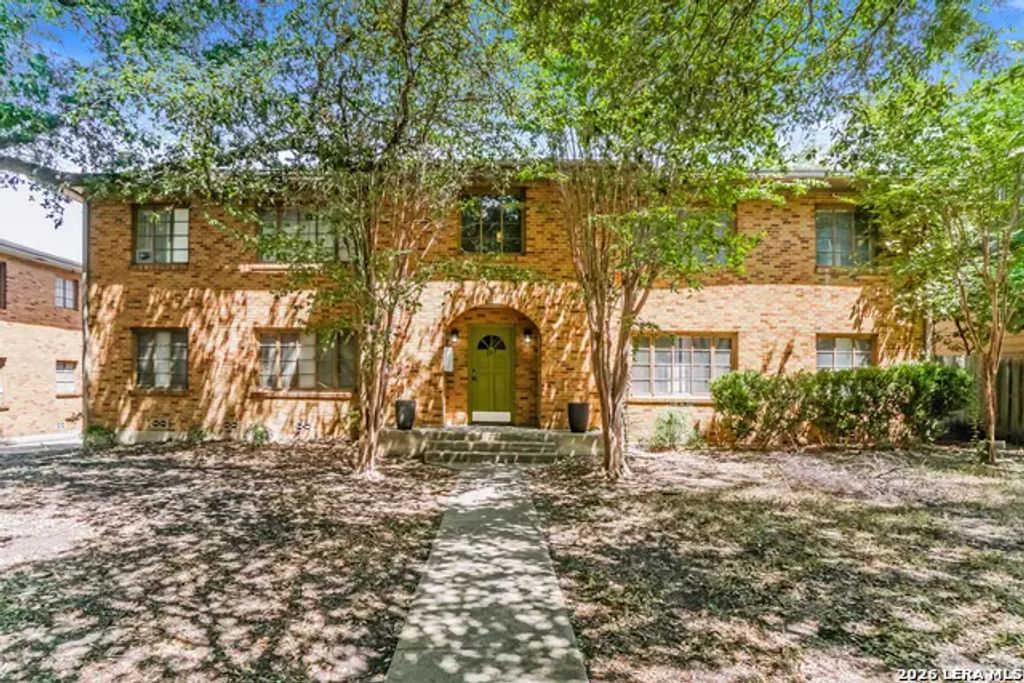 235 Natalen 2, San Antonio